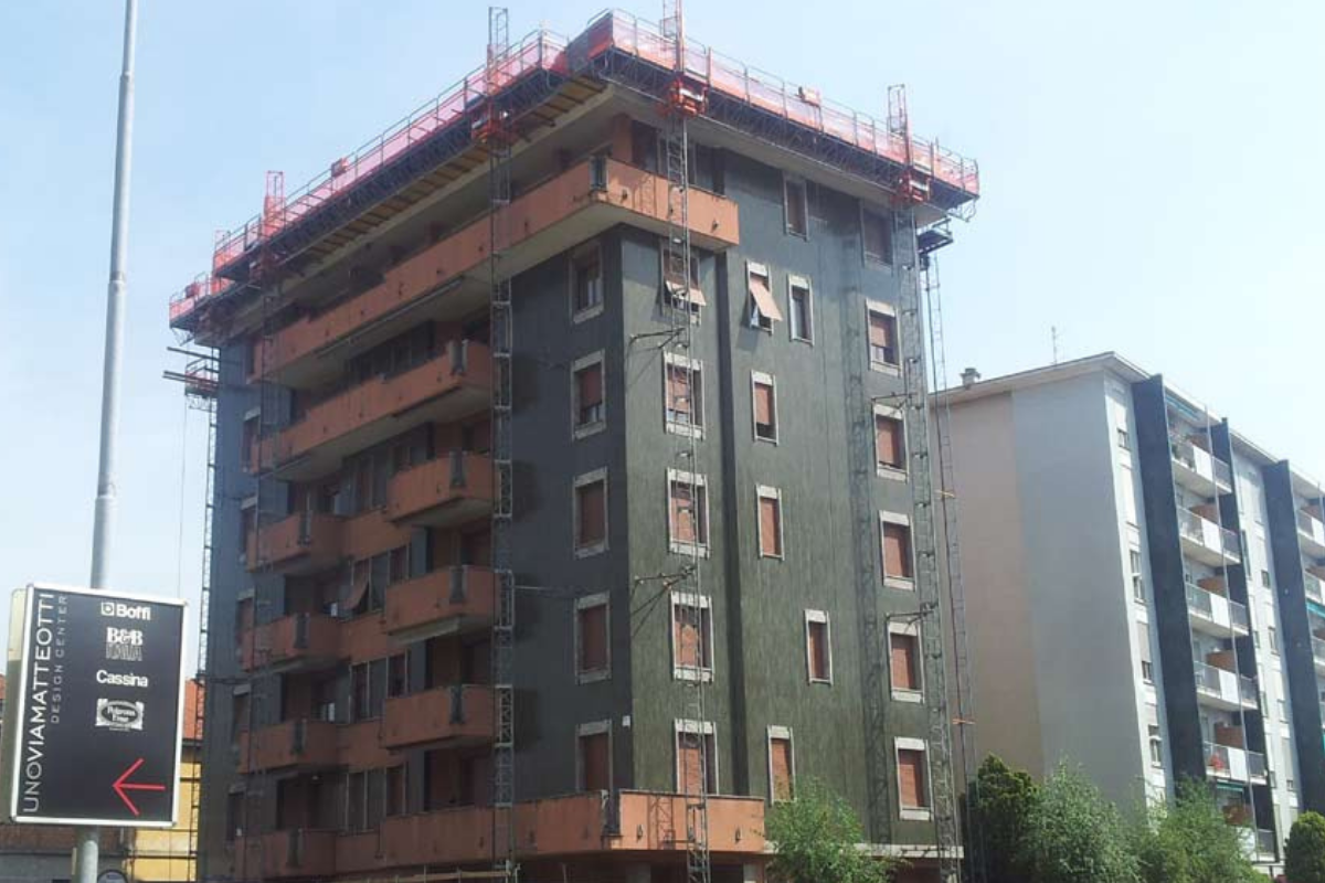Consolidamento statico rivestimento in klinker smaltato, riqualificazione balconi e copertura